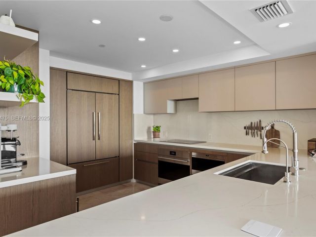 Apartment for sale  Unit #3007 - photo 6926732