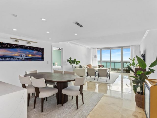 Apartment for sale  Unit #3007 - photo 6926737