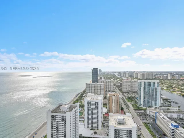 3-bedroom condo for sale in Hallandale Beach - 1850 S Ocean Dr PH4405 - MondialRealty