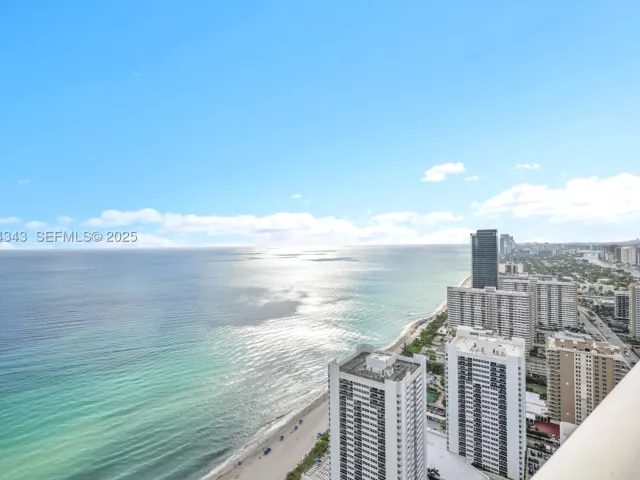 3-bedroom condo for sale in Hallandale Beach - 1850 S Ocean Dr PH4405 - MondialRealty