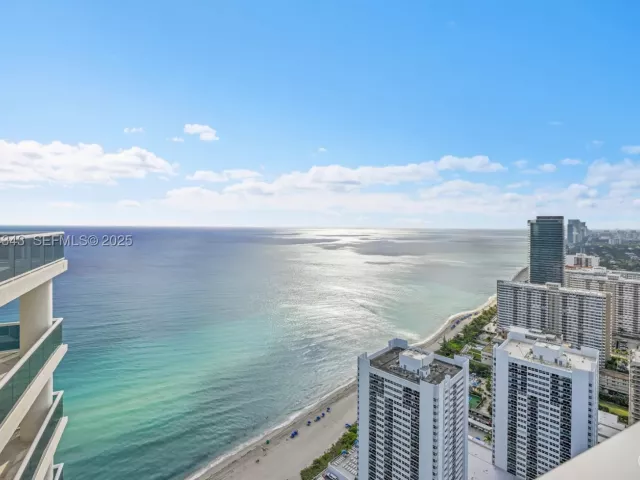 3-bedroom condo for sale in Hallandale Beach - 1850 S Ocean Dr PH4405 - MondialRealty
