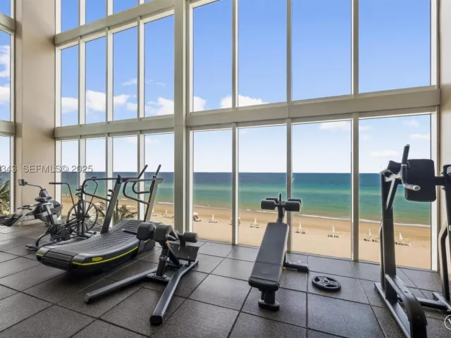 3-bedroom condo for sale in Hallandale Beach - 1850 S Ocean Dr PH4405 - MondialRealty