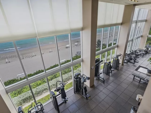 3-bedroom condo for sale in Hallandale Beach - 1850 S Ocean Dr PH4405 - MondialRealty