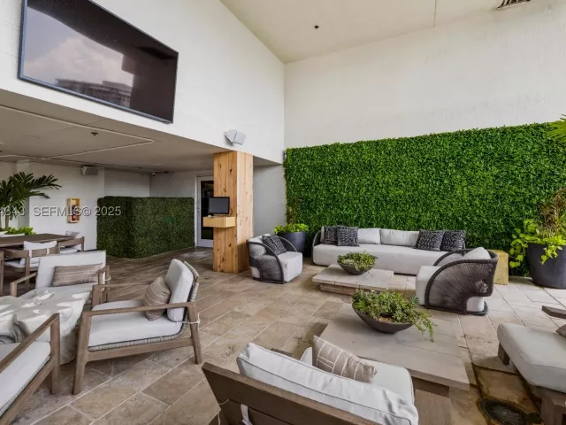 3-bedroom condo for sale in Hallandale Beach - 1850 S Ocean Dr PH4405 - MondialRealty