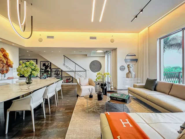 2-bedroom condo for sale in Hollywood - 3501 N Ocean Dr V5 - MondialRealty