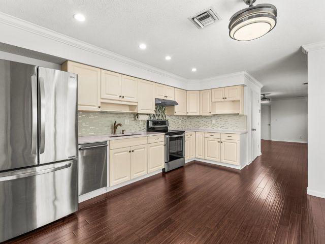 Home for sale at 368 Plymouth Road - photo 6926423