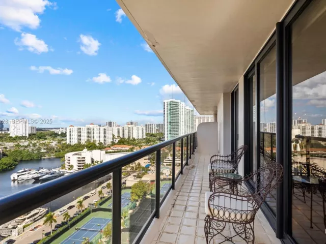 Apartment for sale  Unit #17-D - photo 6928748