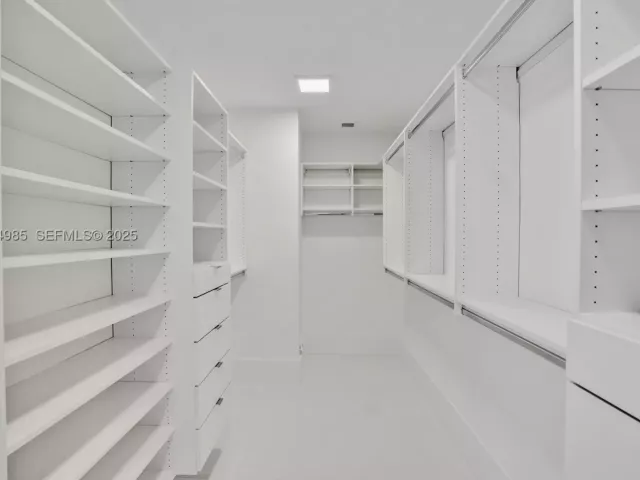 5-bedroom condo for sale in Sunny Isles Beach - 300 Sunny Isles Blvd 4-TS-04 - MondialRealty