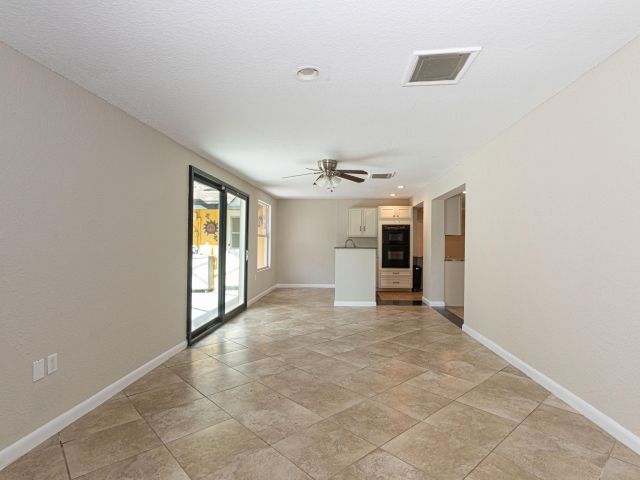 Home for rent at 169 Armadillo Way - photo 6928023