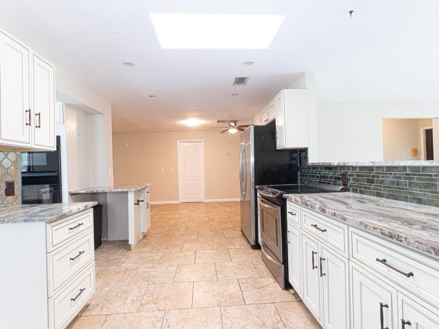 Home for rent at 169 Armadillo Way - photo 6928027