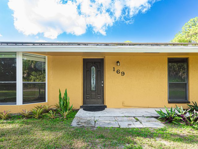 Home for rent at 169 Armadillo Way - photo 6928036