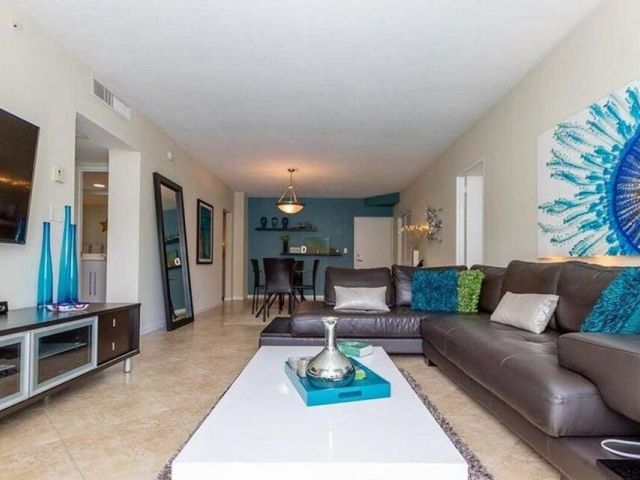 Apartment for rent  Unit #822 - photo 6928871