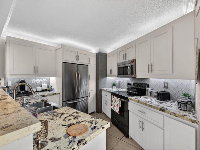 Home for rent at 8164 Thames Boulevard C - photo 6928916