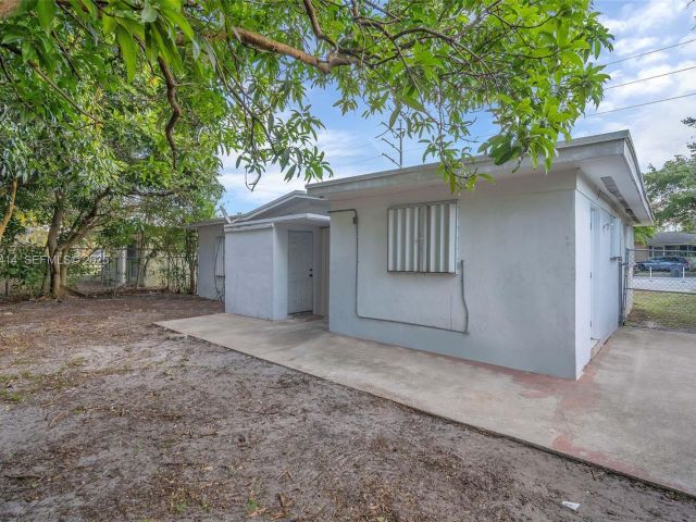 Home for sale at 265 NW 135th - photo 6928156