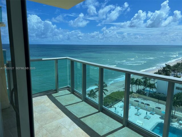 condo for rent in Hollywood - 2501 S Ocean Dr 1112 - MondialRealty