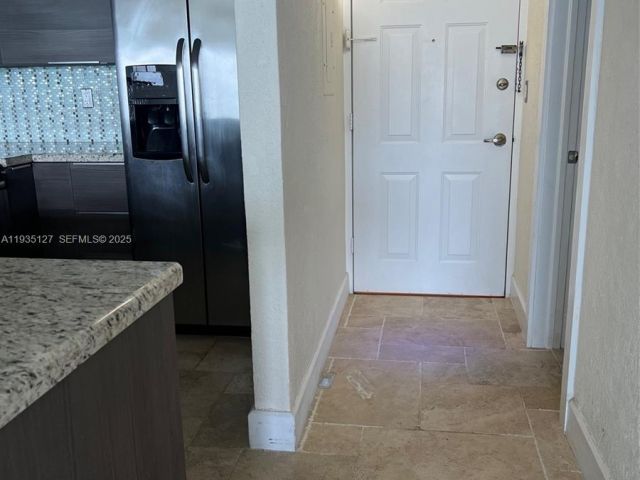 condo for rent in Hollywood - 2501 S Ocean Dr 1112 - MondialRealty