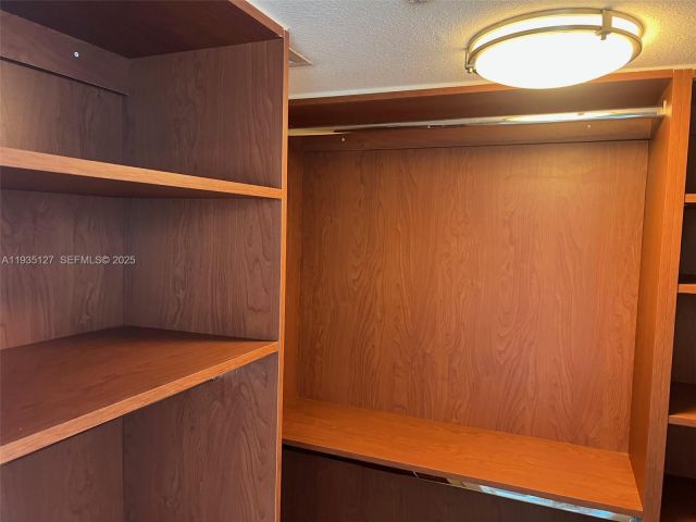 condo for rent in Hollywood - 2501 S Ocean Dr 1112 - MondialRealty