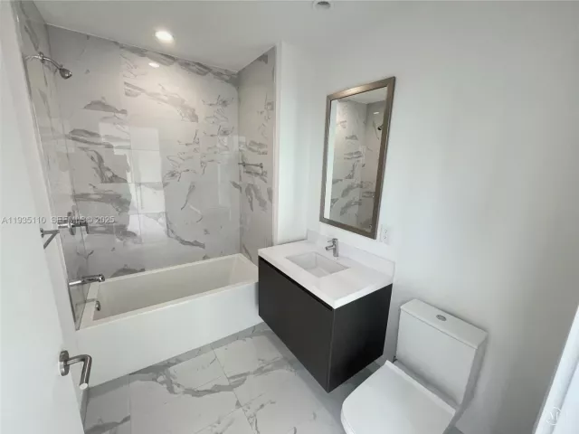 2-bedroom condo for sale in Miami - 851 NE 1st Ave 3103 - MondialRealty