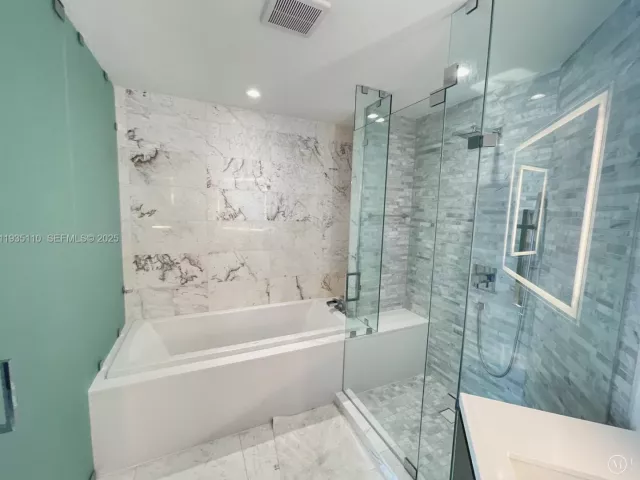 2-bedroom condo for sale in Miami - 851 NE 1st Ave 3103 - MondialRealty