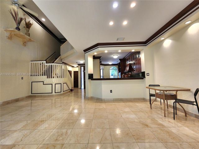 Home for rent at 21028 NE 34th Ct 21028 - photo 6932977