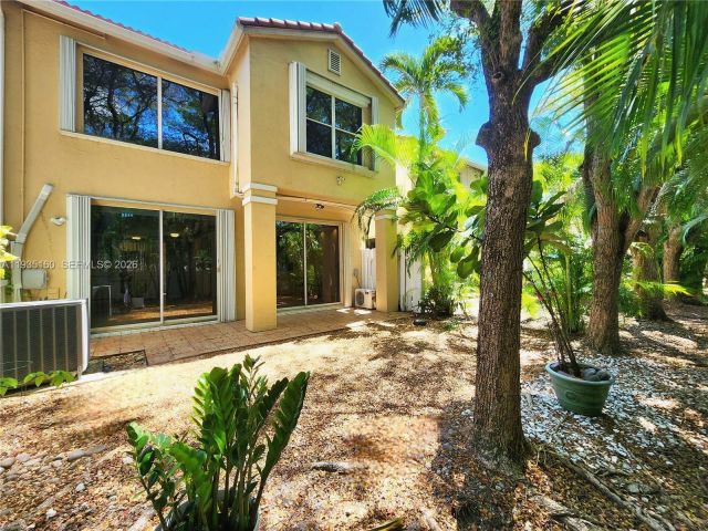 Home for rent at 21028 NE 34th Ct 21028 - photo 6932982