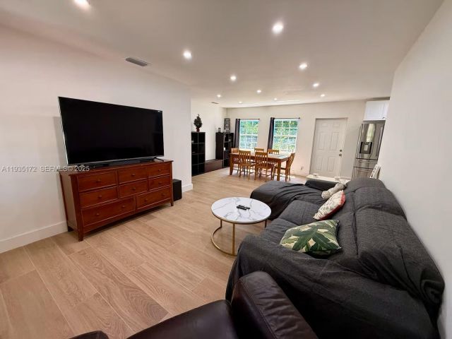 3-bedroom home for rent in North Miami Beach - 15800 NE 15th Ave - MondialRealty