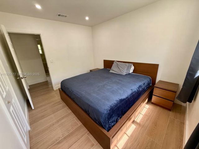 3-bedroom home for rent in North Miami Beach - 15800 NE 15th Ave - MondialRealty