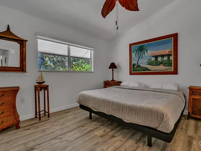 2-bedroom home for sale in Key Biscayne - 798 Crandon Blvd 16-C - MondialRealty