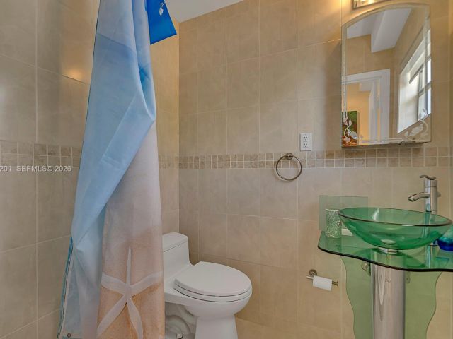 Home for sale at 798 Crandon Blvd 16-C - photo 6931523