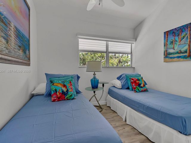 Home for sale at 798 Crandon Blvd 16-C - photo 6931524