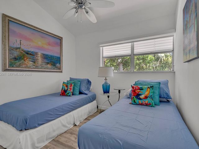 Home for sale at 798 Crandon Blvd 16-C - photo 6931525