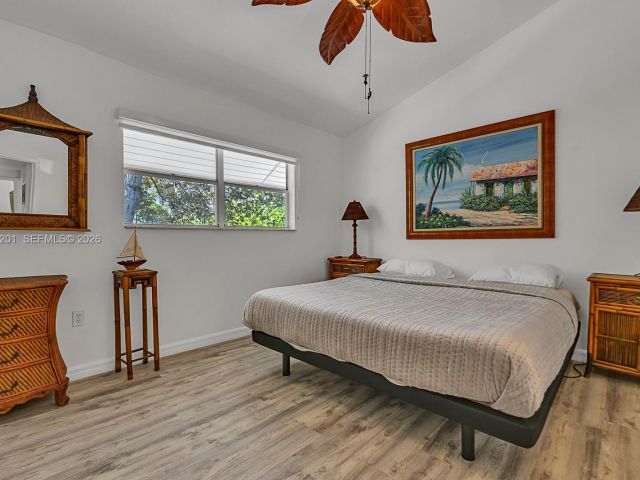 Home for sale at 798 Crandon Blvd 16-C - photo 6931530