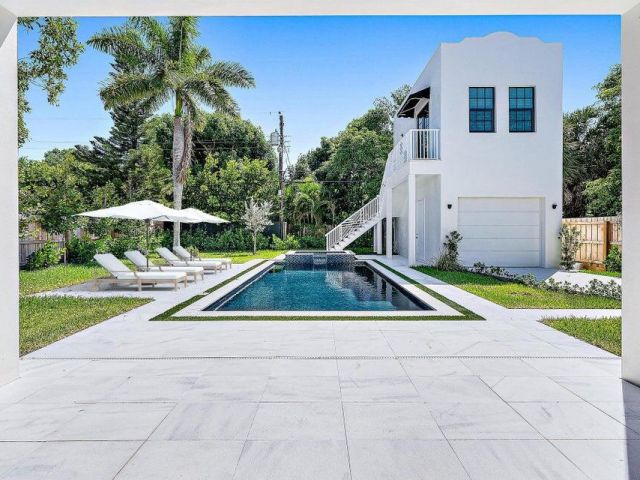 Home for sale at 250 Plymouth Road - photo 6932175