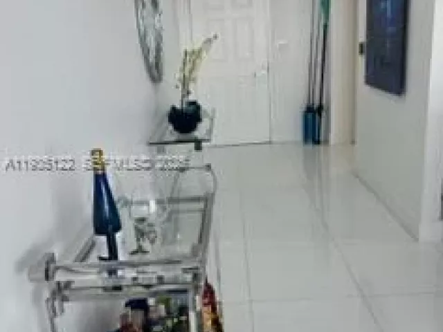 2-bedroom condo for rent in Sunny Isles Beach - 16699 Collins Ave 2507 - MondialRealty