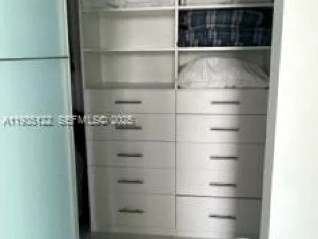 2-bedroom condo for rent in Sunny Isles Beach - 16699 Collins Ave 2507 - MondialRealty