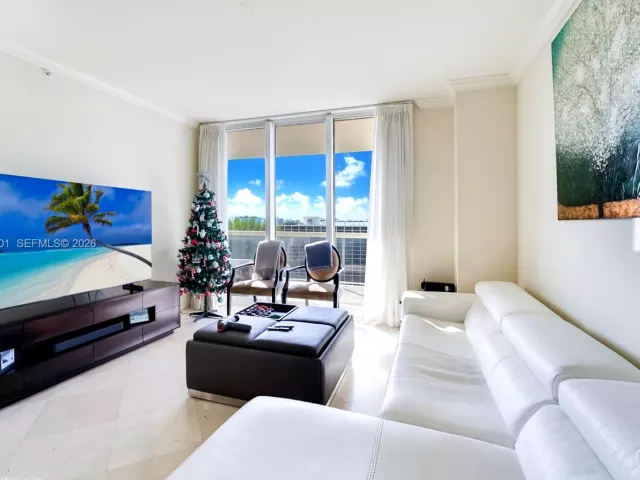 2-bedroom condo for sale in Surfside - 9559 Collins Ave S5-F - MondialRealty