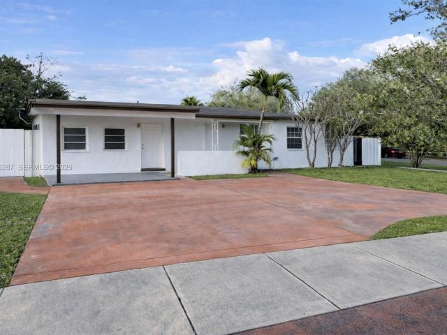 Home for sale at 9201 SW 43rd Ter - photo 7438397