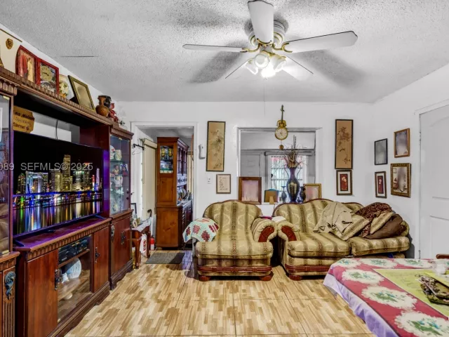 2-bedroom home for sale in Miami - 191 NW 83rd St - MondialRealty