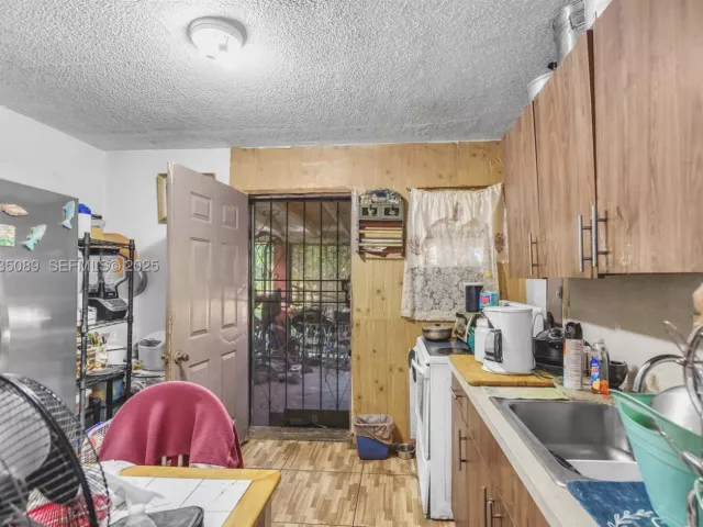 2-bedroom home for sale in Miami - 191 NW 83rd St - MondialRealty