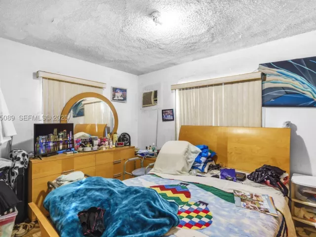 2-bedroom home for sale in Miami - 191 NW 83rd St - MondialRealty