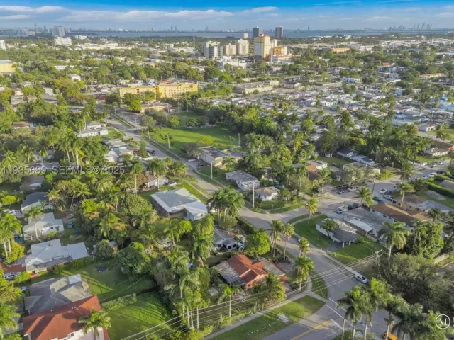 2-bedroom home for sale in Miami - 191 NW 83rd St - MondialRealty
