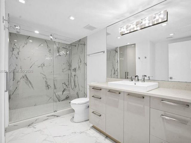 Apartment for sale  Unit #1106 - photo 7385766