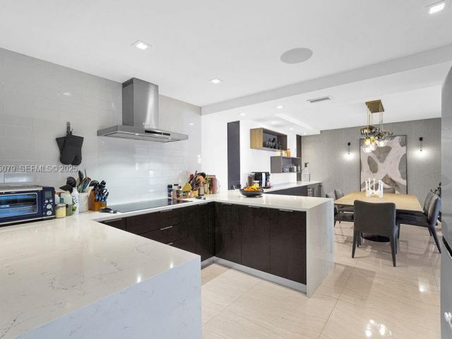 Apartment for sale  Unit #1106 - photo 7385773