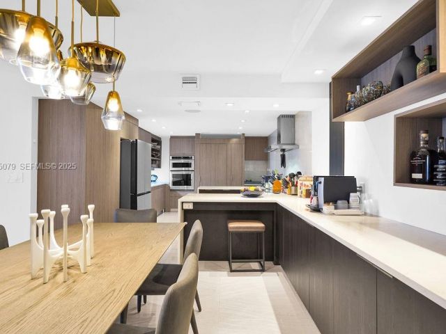 Apartment for sale  Unit #1106 - photo 7385779