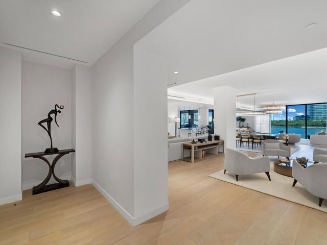 Apartment for sale  Unit #6823 - photo 6931407