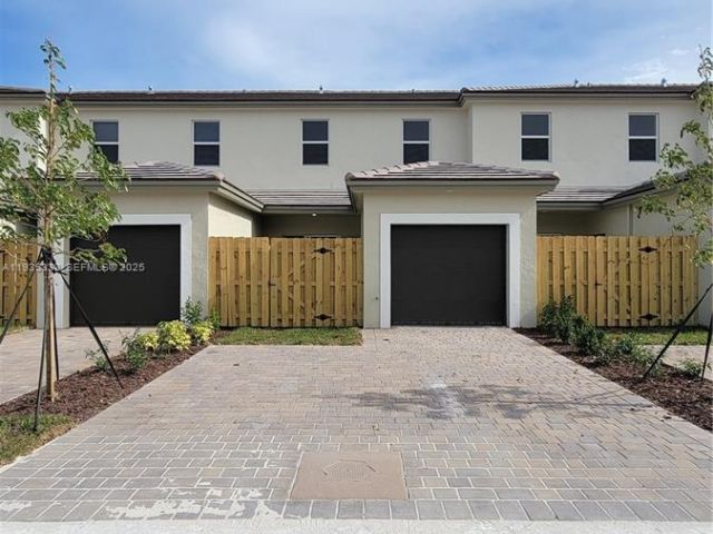 3-bedroom home for rent in Homestead - 26430 SW 148th Ct 26430 - MondialRealty