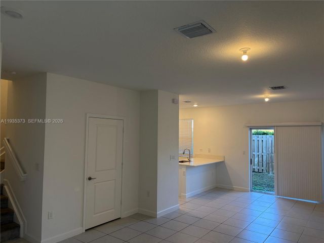 3-bedroom home for rent in Homestead - 2661 SE 10th St 2661 - MondialRealty