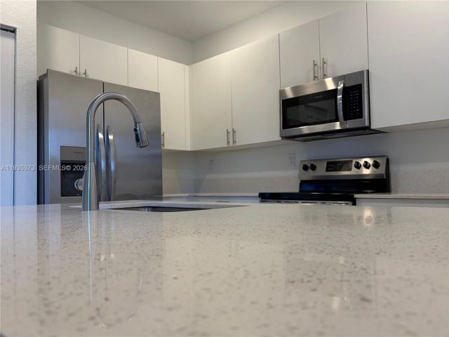 3-bedroom home for rent in Homestead - 2661 SE 10th St 2661 - MondialRealty