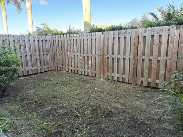 3-bedroom home for rent in Homestead - 2661 SE 10th St 2661 - MondialRealty