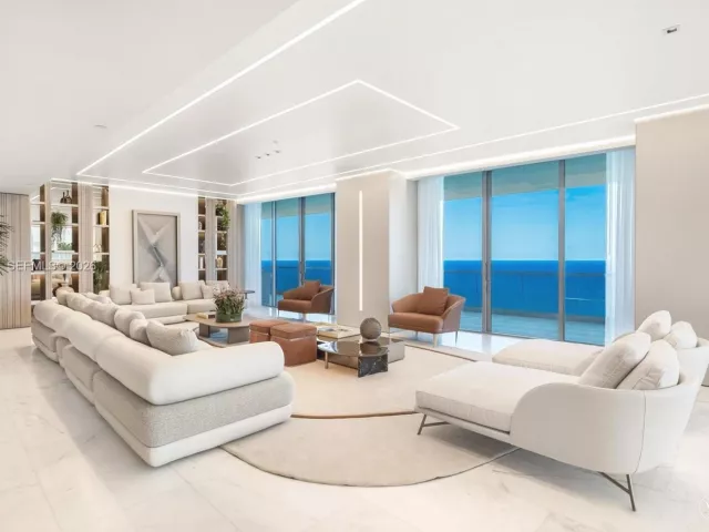 6-bedroom condo for sale in Sunny Isles Beach - 18501 Collins Ave 4003/4004 - MondialRealty
